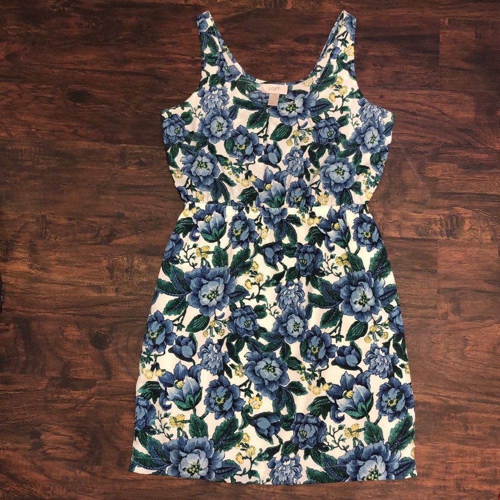 Women’s silky loft dress size 2